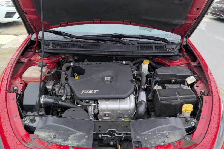 Used Fiat Viaggio 2015 1.4T Automatic Enjoyment Edition Engine Bay