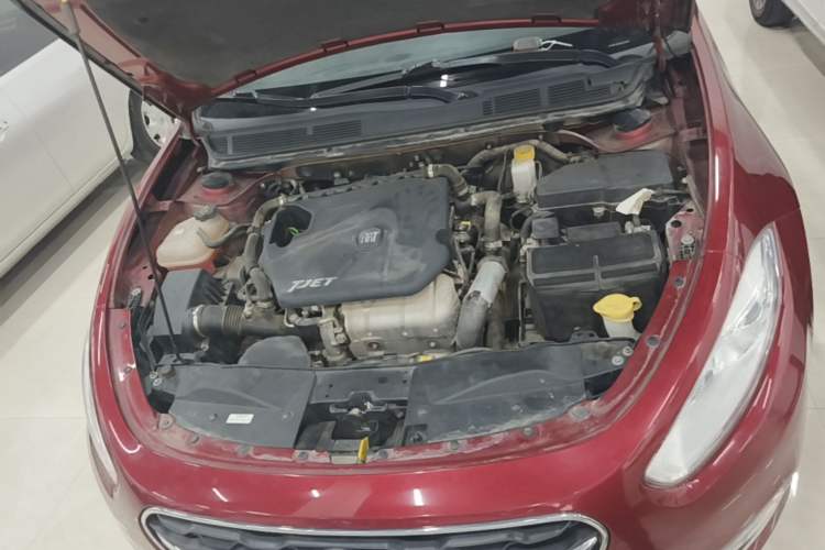 Used Fiat Viaggio 2015 1.4T Automatic Jingxiang Edition Engine Bay