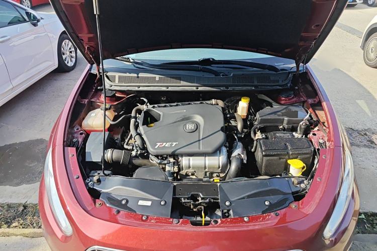 Used Fiat Viaggio 2015 1.4T Automatic Enjoyment Edition Engine Bay
