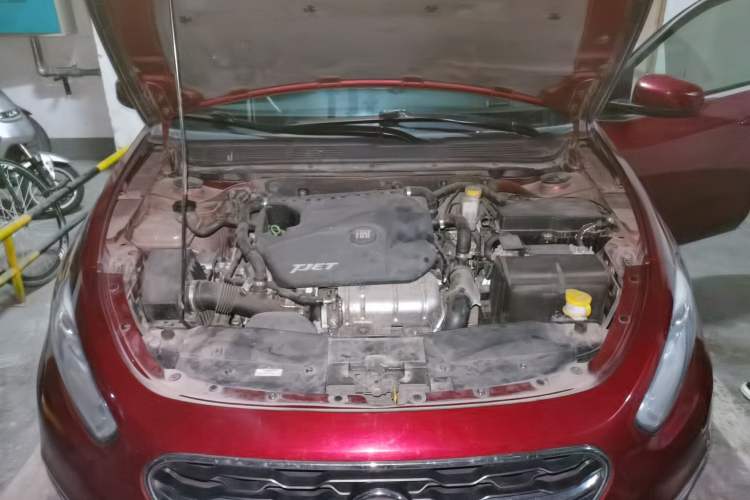 Used Fiat Viaggio 2015 1.4T Automatic Jingxiang Edition Engine Bay