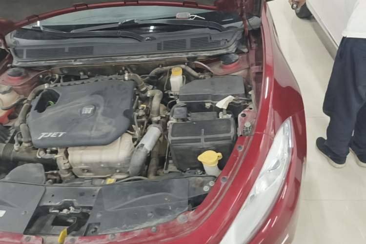 Used Fiat Viaggio 2015 1.4T Automatic Jingxiang Edition Engine Bay Left
