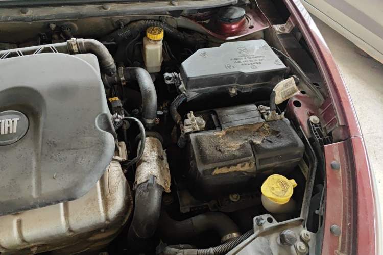 Used Fiat Viaggio 2015 1.4T Automatic Jingxiang Edition Engine Bay Left