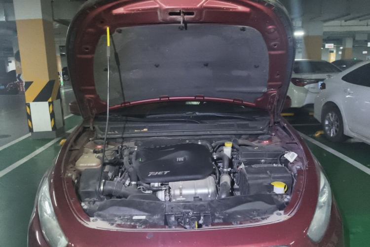 Used Fiat Viaggio 2015 1.4T Automatic Enjoyment Edition Engine Bay