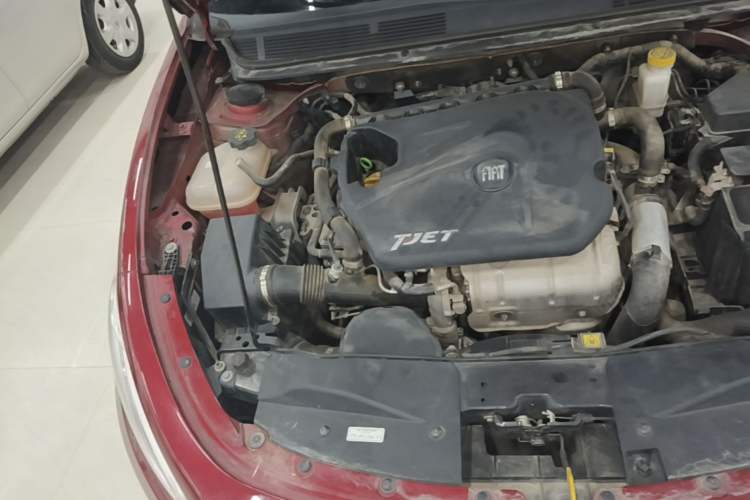 Used Fiat Viaggio 2015 1.4T Automatic Jingxiang Edition Engine Bay Right
