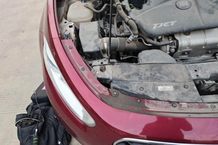 Used Fiat Viaggio 2015 1.4T Automatic Jingxiang Edition Engine Bay Right