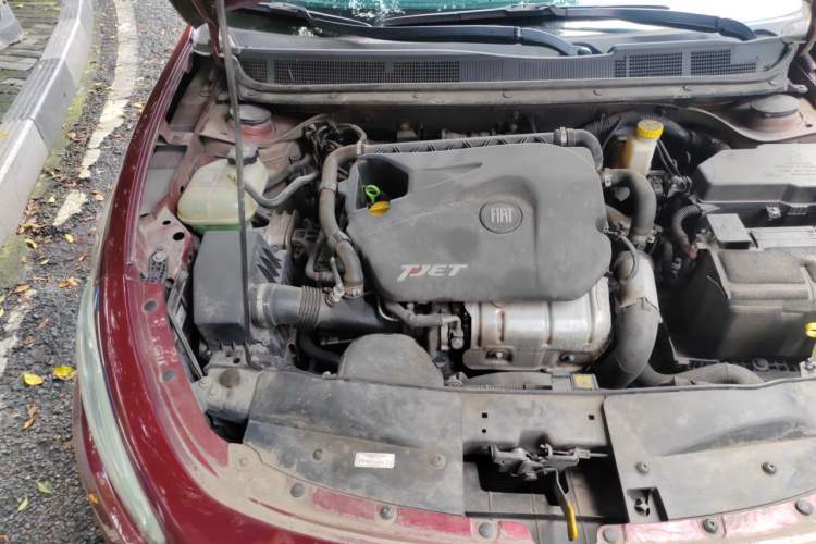 Used Fiat Viaggio 2015 1.4T Automatic Smart Edition Engine Bay Right