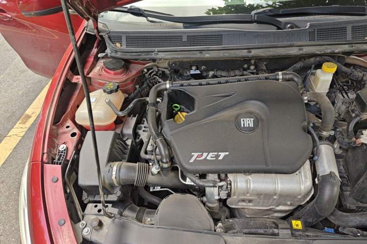 Used Fiat Viaggio 2015 1.4T Automatic Jingxiang Edition Engine Bay Right