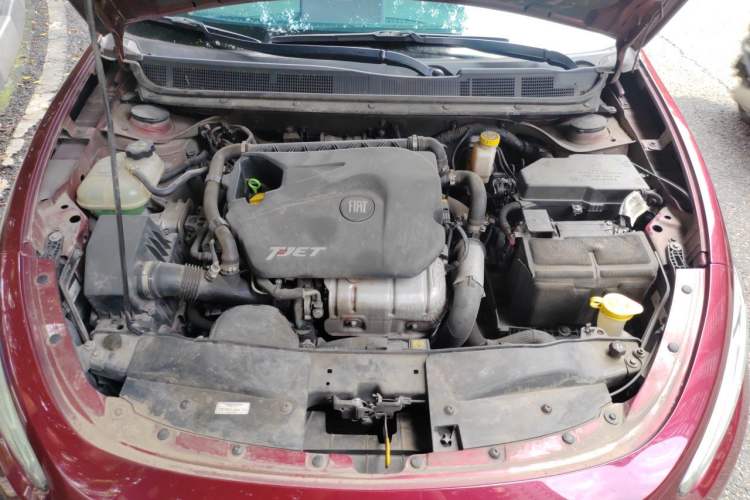 Used Fiat Viaggio 2015 1.4T Automatic Smart Edition Engine Bay