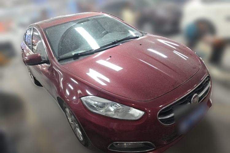 Used Fiat Viaggio 2015 1.4T Automatic Jingxiang Edition Front Right 45 Deg