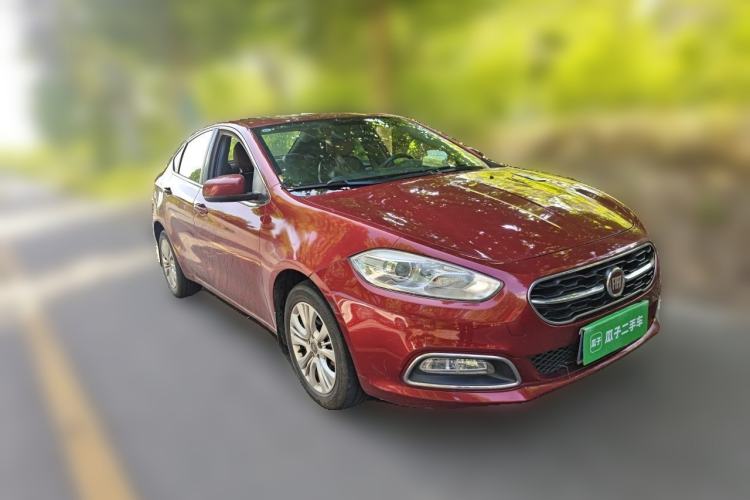 Used Fiat Viaggio 2015 1.4T Automatic Jingxiang Edition Front Right 45 Deg