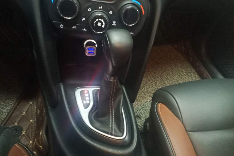 Used Fiat Viaggio 2015 1.4T Automatic Jingxiang Edition Gear Lever