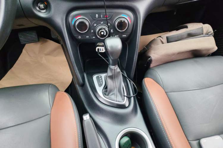 Used Fiat Viaggio 2015 1.4T Automatic Jingxiang Edition Gear Lever