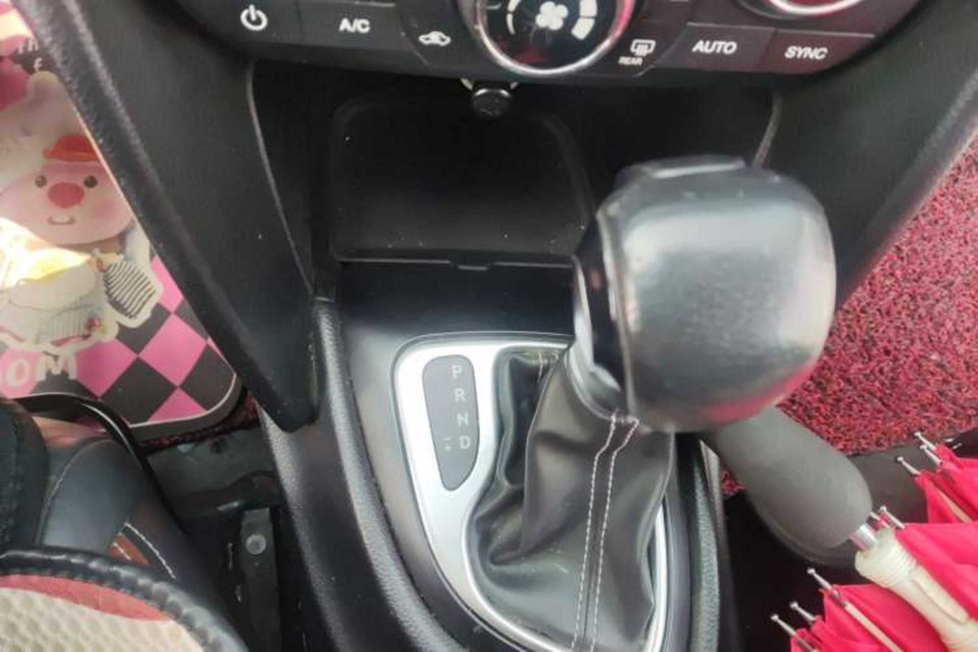 Used Fiat Viaggio 2015 1.4T Automatic Jingxiang Edition Gear Lever