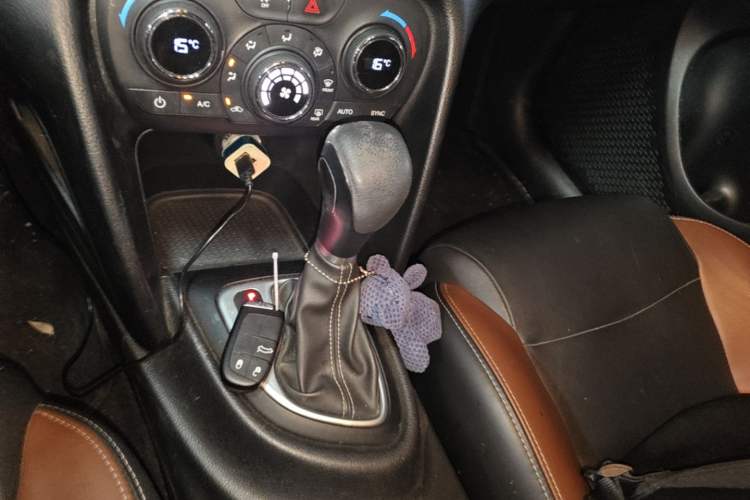 Used Fiat Viaggio 2015 1.4T Automatic Jingxiang Edition Gear Lever