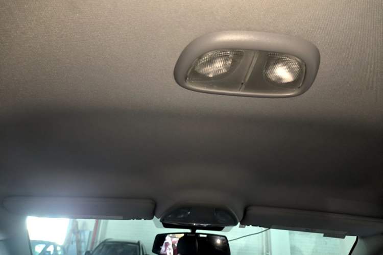 Used Fiat Viaggio 2015 1.4T Automatic Enjoyment Edition Headliner