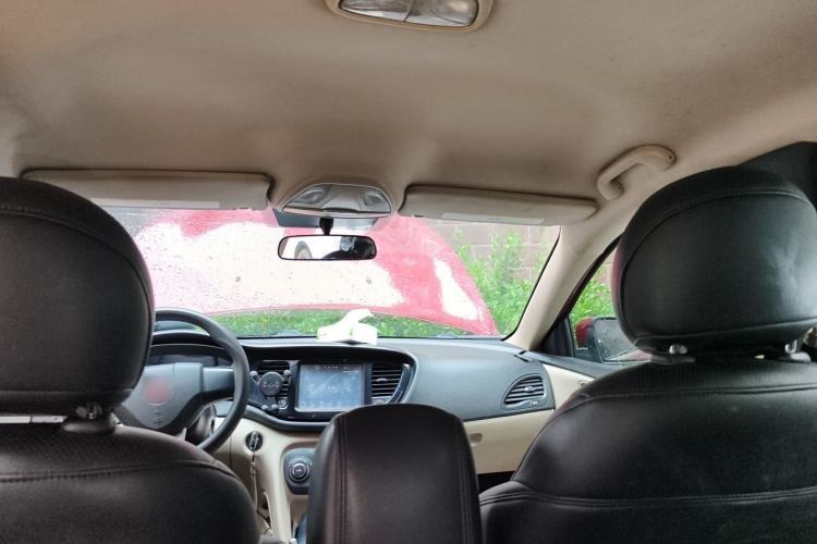 Used Fiat Viaggio 2015 1.4T Manual Enjoyment Edition Headliner