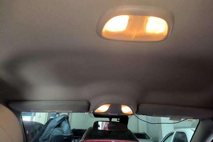 Used Fiat Viaggio 2015 1.4T Automatic Enjoyment Edition Headliner