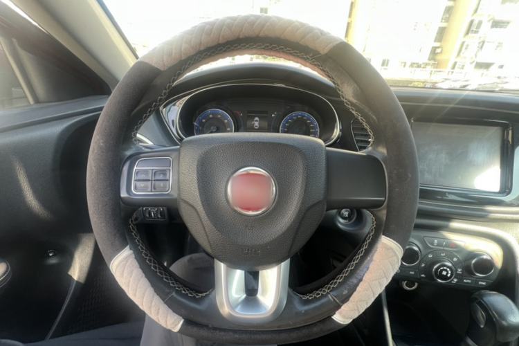 Used Fiat Viaggio 2015 1.4T Automatic Jingxiang Edition Interior 2