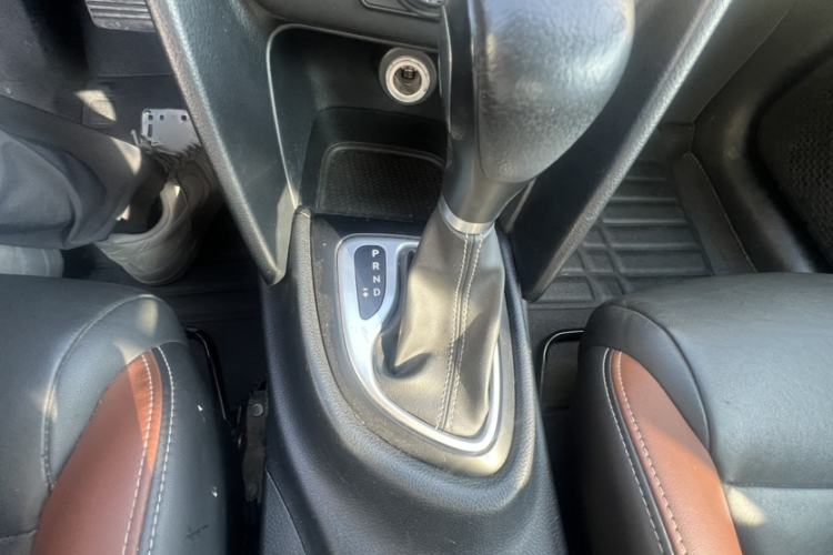 Used Fiat Viaggio 2015 1.4T Automatic Jingxiang Edition Interior 4