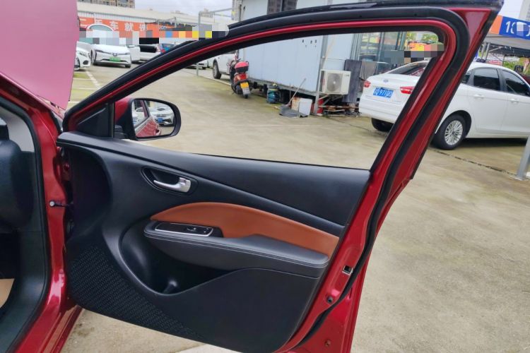 Used Fiat Viaggio 2015 1.4T Automatic Jingxiang Edition Interior 5