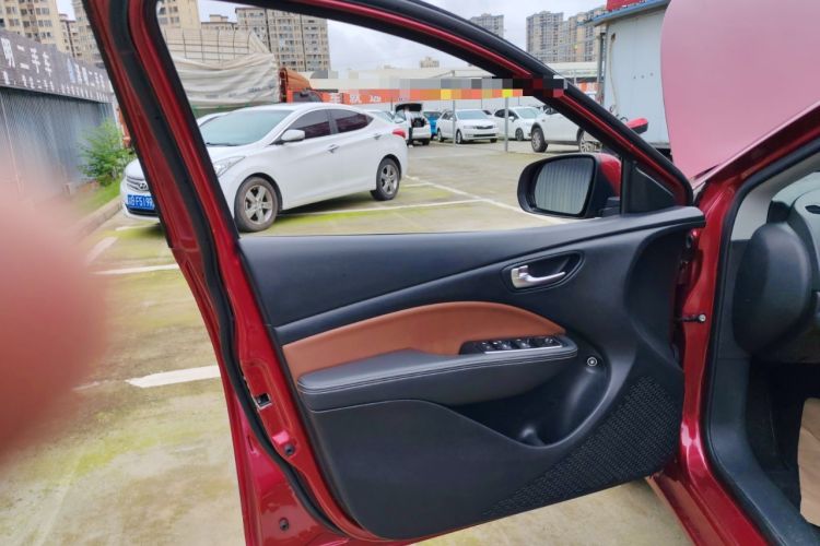 Used Fiat Viaggio 2015 1.4T Automatic Jingxiang Edition Interior 7