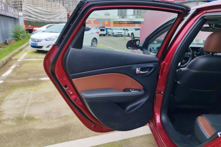 Used Fiat Viaggio 2015 1.4T Automatic Jingxiang Edition Interior 8