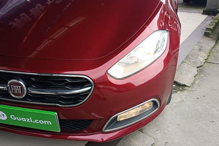 Used Fiat Viaggio 2015 1.4T Automatic Jingxiang Edition Left Front Headlight