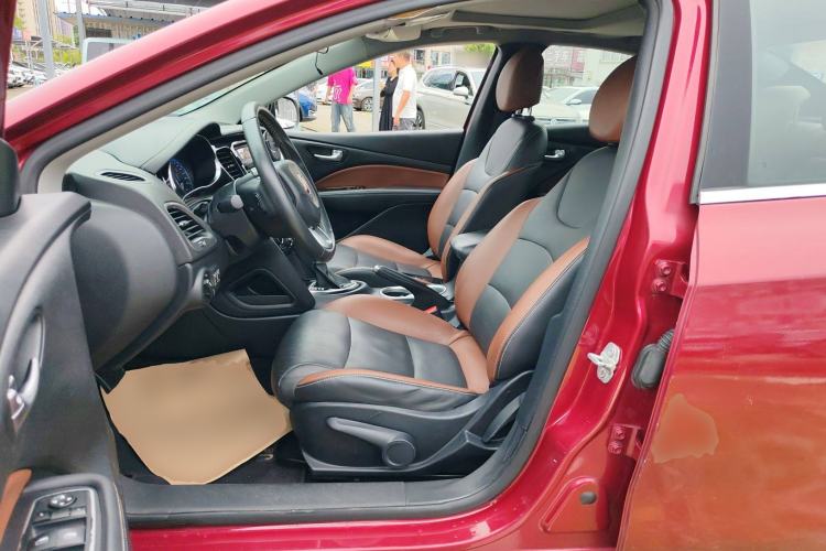 Used Fiat Viaggio 2015 1.4T Automatic Jingxiang Edition Left Front Seat