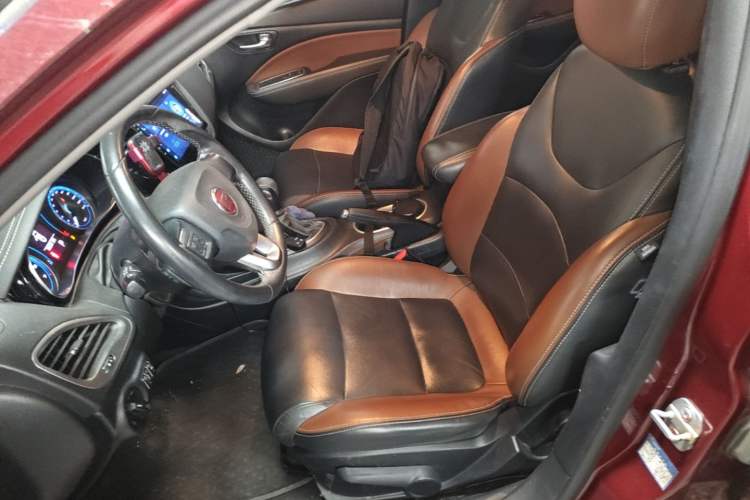 Used Fiat Viaggio 2015 1.4T Automatic Jingxiang Edition Left Front Seat