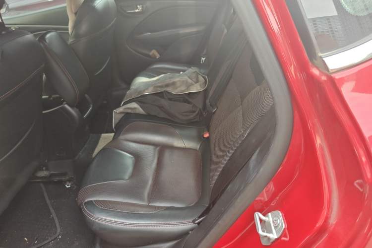 Used Fiat Viaggio 2015 1.4T Automatic Enjoyment Edition Left Rear Seat