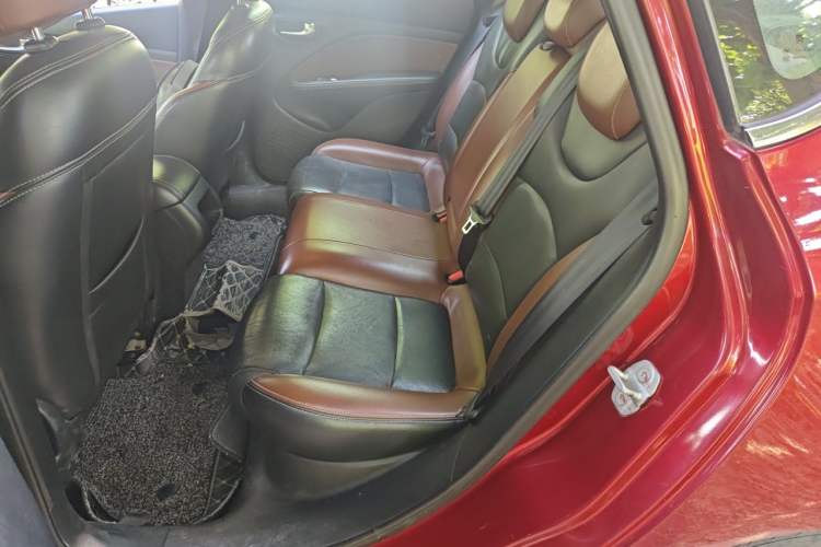 Used Fiat Viaggio 2015 1.4T Automatic Jingxiang Edition Left Rear Seat