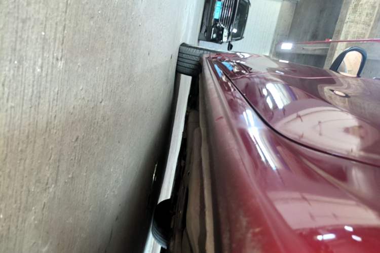 Used Fiat Viaggio 2015 1.4T Automatic Enjoyment Edition Left Side Sill