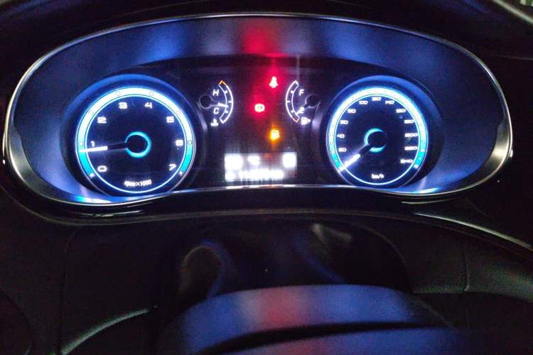Used Fiat Viaggio 2015 1.4T Automatic Enjoyment Edition Odometer Close Up