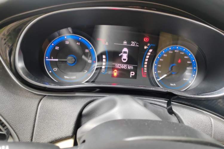 Used Fiat Viaggio 2015 1.4T Automatic Smart Edition Odometer Close Up