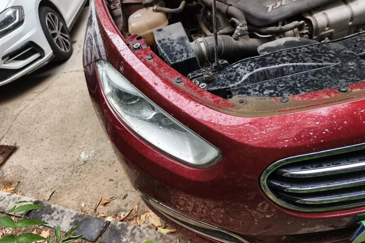 Used Fiat Viaggio 2015 1.4T Manual Enjoyment Edition Right Front Headlight