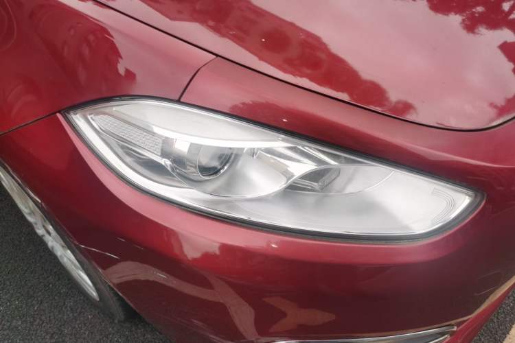 Used Fiat Viaggio 2015 1.4T Automatic Enjoyment Edition Right Front Headlight