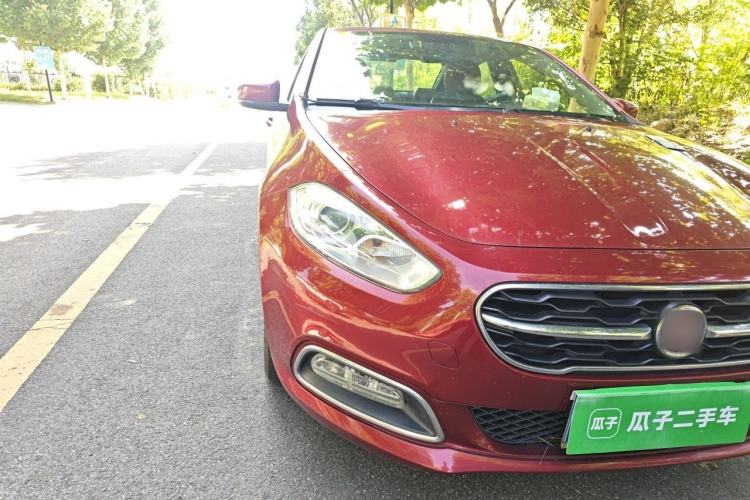 Used Fiat Viaggio 2015 1.4T Automatic Jingxiang Edition Right Front Headlight