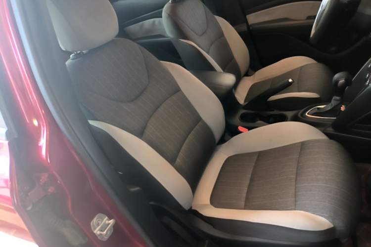 Used Fiat Viaggio 2015 1.4T Automatic Enjoyment Edition Right Front Seat