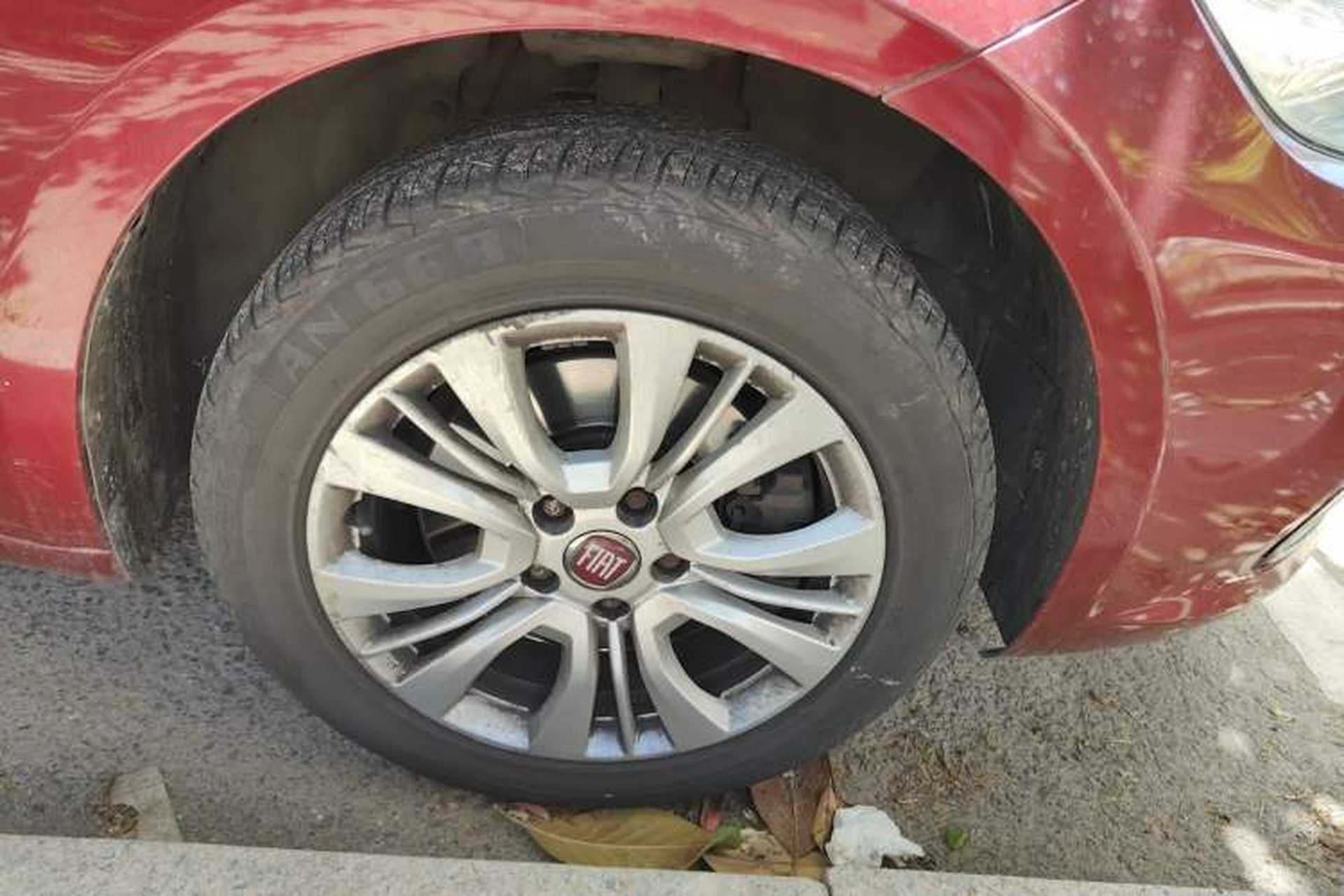 Used Fiat Viaggio 2015 1.4T Automatic Jingxiang Edition Right Front Wheel Hub