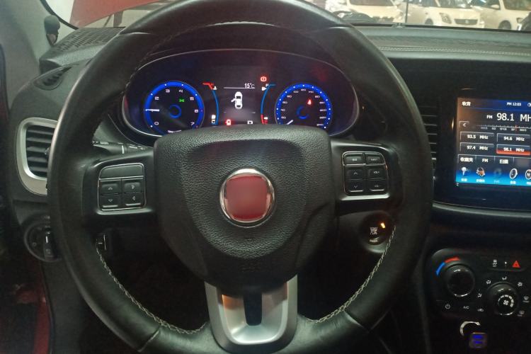Used Fiat Viaggio 2015 1.4T Automatic Jingxiang Edition Steering Wheel