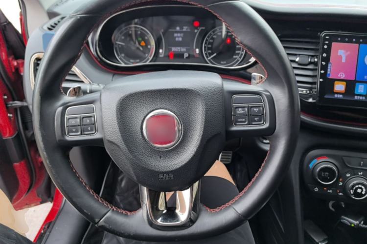 Used Fiat Viaggio 2015 1.4T Automatic Enjoyment Edition Steering Wheel