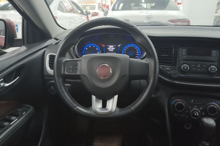 Used Fiat Viaggio 2015 1.4T Automatic Jingxiang Edition Steering Wheel