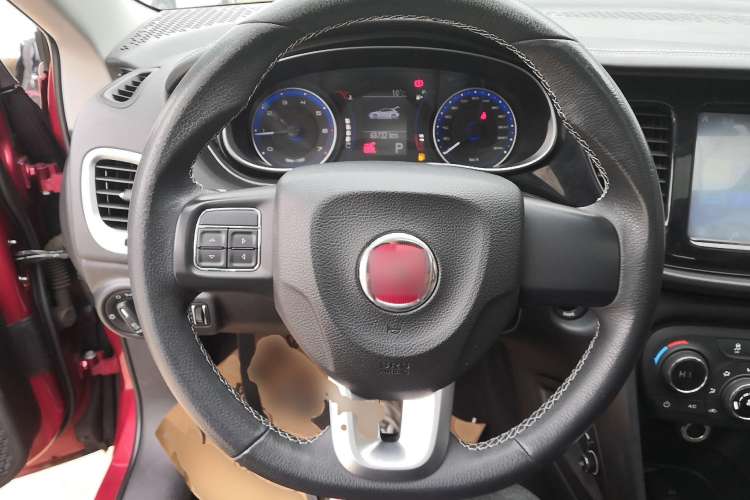Used Fiat Viaggio 2015 1.4T Automatic Jingxiang Edition Steering Wheel