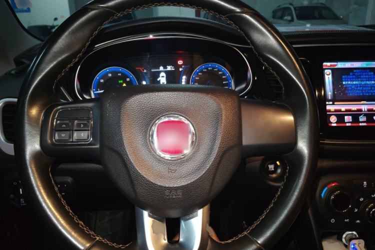 Used Fiat Viaggio 2015 1.4T Automatic Jingxiang Edition Steering Wheel