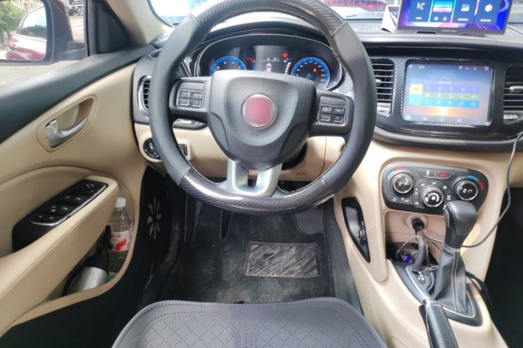 Used Fiat Viaggio 2015 1.4T Automatic Smart Edition Steering Wheel
