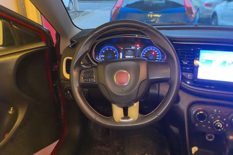 Used Fiat Viaggio 2015 1.4T Automatic Jingxiang Edition Steering Wheel