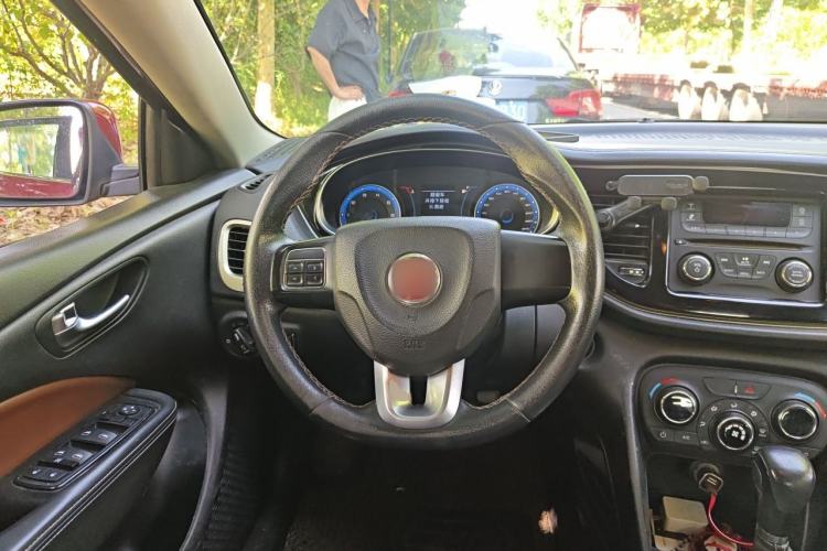Used Fiat Viaggio 2015 1.4T Automatic Jingxiang Edition Steering Wheel