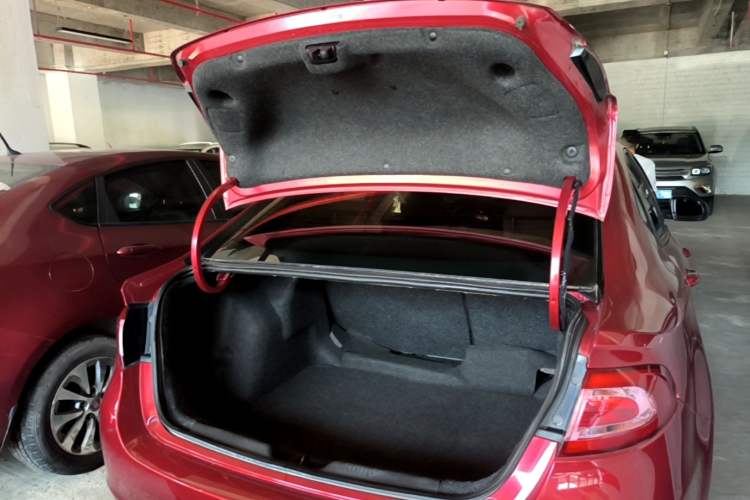 Used Fiat Viaggio 2015 1.4T Automatic Enjoyment Edition Trunk