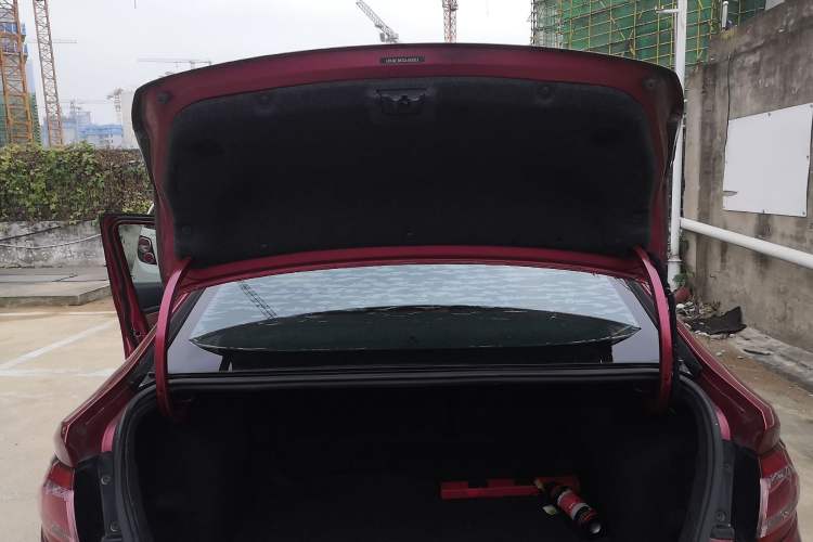 Used Fiat Viaggio 2015 1.4T Automatic Jingxiang Edition Trunk