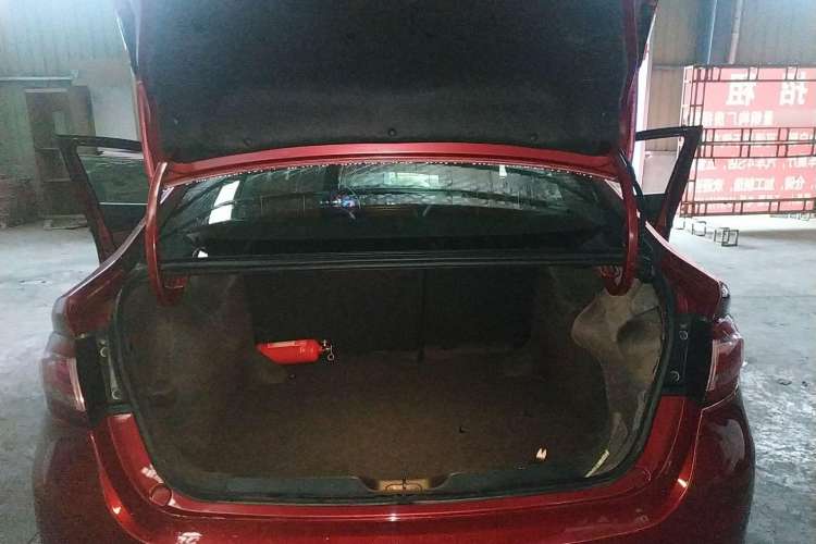 Used Fiat Viaggio 2015 1.4T Manual Jingxiang Edition Trunk